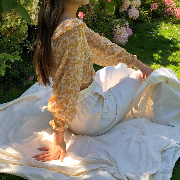 SOLD ON MERCARI - Picture 2 of 4